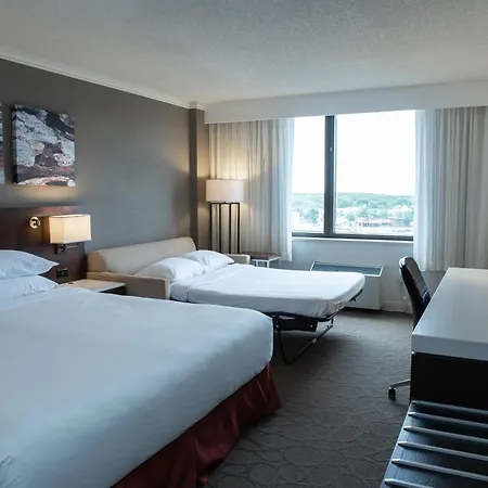 Delta Hotels By Marriott Saguenay Conference Centre-2