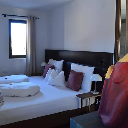 Gartenhotel Voelser Hof - Adults Only-3