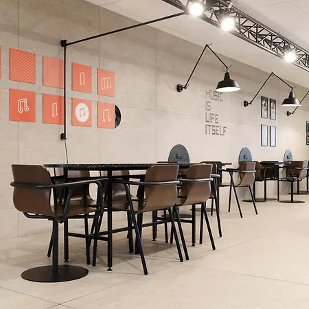 Ibis Styles Nancy Centre Gare-3