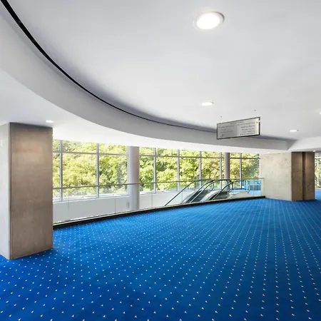 Sheraton Vancouver Wall Centre-3