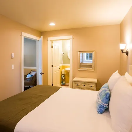 Lighthouse Inn-2