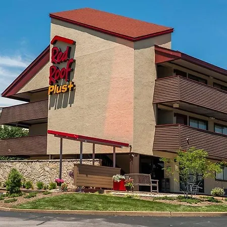 Red Roof Inn Plus+ Philadelphia Airport-2