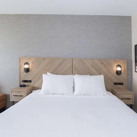 Sandman Hotel Quesnel-2
