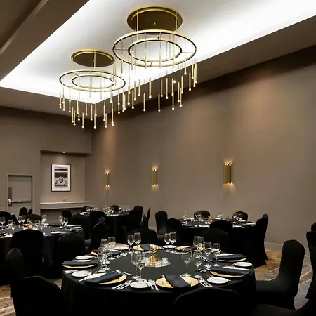 Courtyard By Marriott Montreal Airport-2