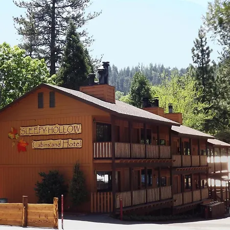 Sleepy Hollow Cabins And Hotel-2