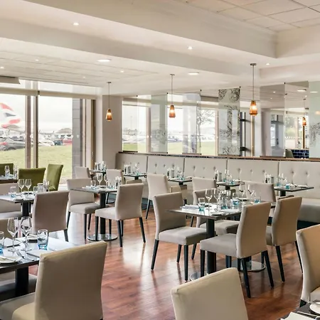 Renaissance London Heathrow Hotel-3