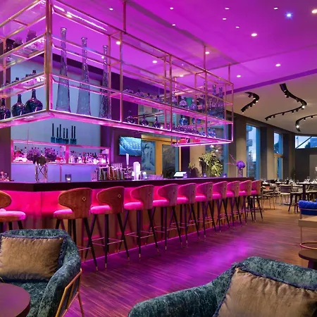 Renaissance Zurich Tower Hotel-3