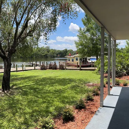 Hontoon Landing Resort & Marina-2