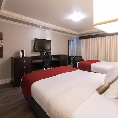 Hotel & Suites Le Dauphin Drummondville-3