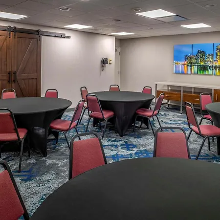 Hampton Inn Long Island/Commack-2