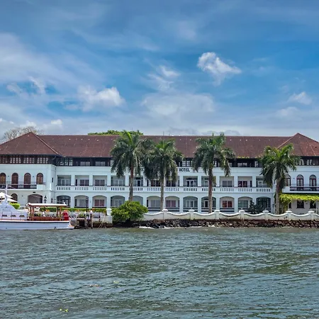 Brunton Boatyard - A Cgh Earth Experience-2