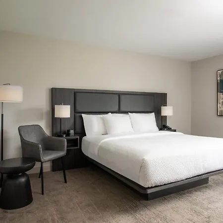 Holiday Inn Express St. Albans By Ihg-2