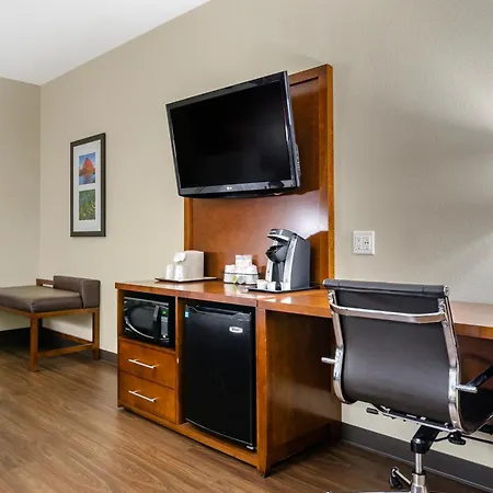 Comfort Suites Helena Airport-3