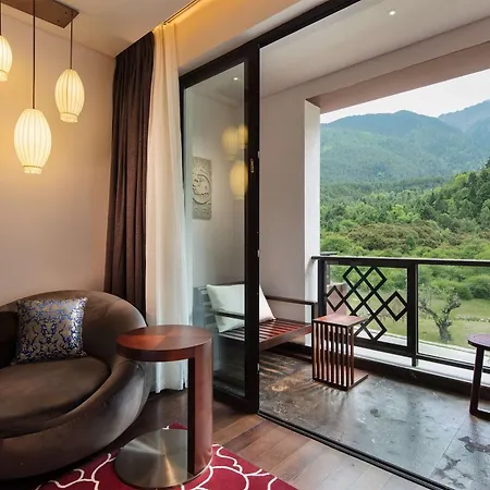 Hilton Linzhi Resort-2