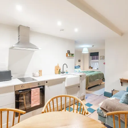 The Willows Boutique Stays By I-Stay Whitby-2