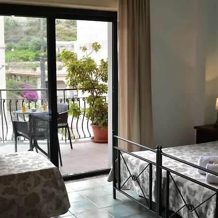Hotel Donna Rosa-3