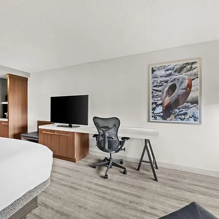 Hilton Garden Inn Plymouth-3