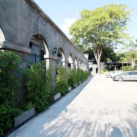 Capital O 464 At Nata Chiangmai Chic Jungle-2