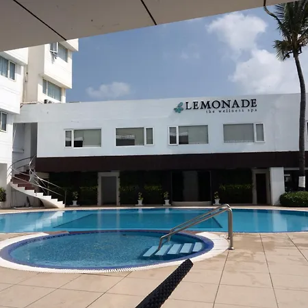 Hotel Holiday Resort-2