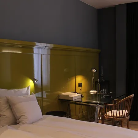 Les Nuits-2
