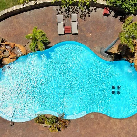 Clarion Suites Roatan At Pineapple Villas-3