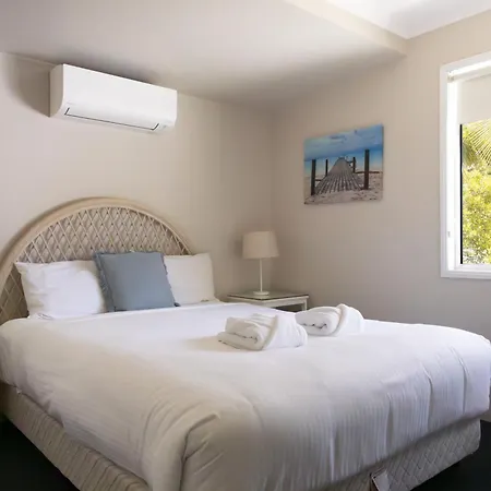 Coral Beach Noosa Resort-2