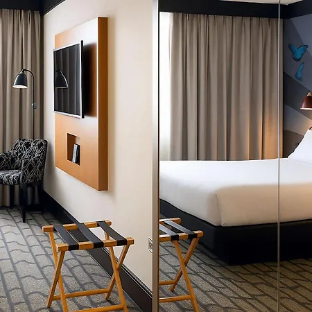 Holiday Inn Salisbury - Stonehenge By Ihg-3