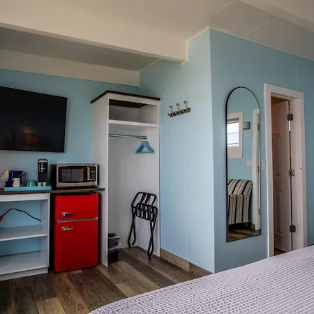 Beachfront Inn-2