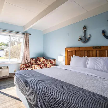 Beachfront Inn-3