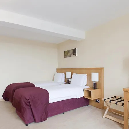 Upton Court Hotel-2