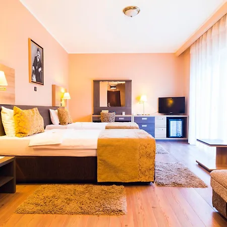 Hill Hotel Wellness & Spa-3