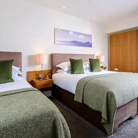 Manor West Hotel & Leisure Club-2