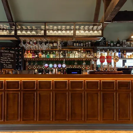 Cromwell Arms Country Pub With Rooms-2