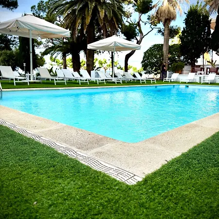 Hotel Trias-2