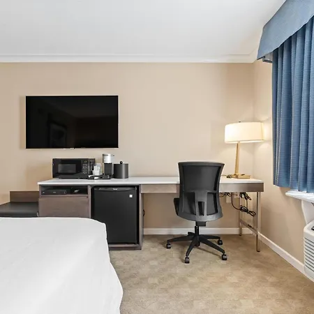 Best Western Plus Columbia River Hotel-3
