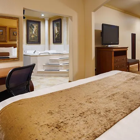 Best Western Plus Crown Colony Inn & Suites-2