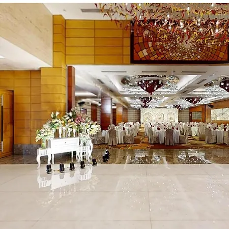 Radisson Blu Hotel, Nagpur-2