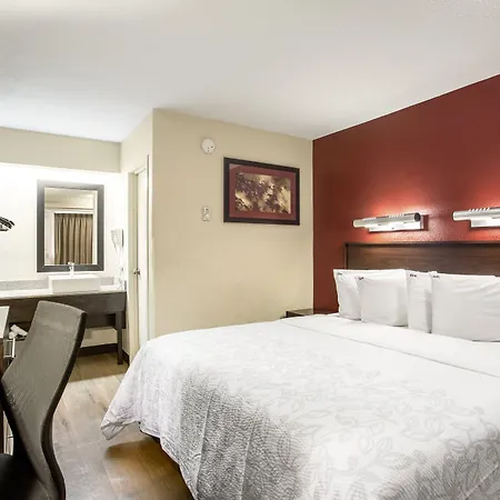 Red Roof Inn Plus+ Pittsburgh South - Airport-3