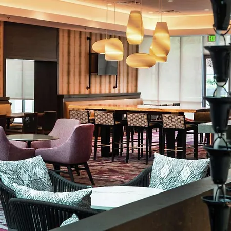 Embassy Suites By Hilton Walnut Creek-2