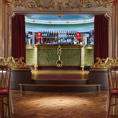 Grand Hotel Bohemia-3