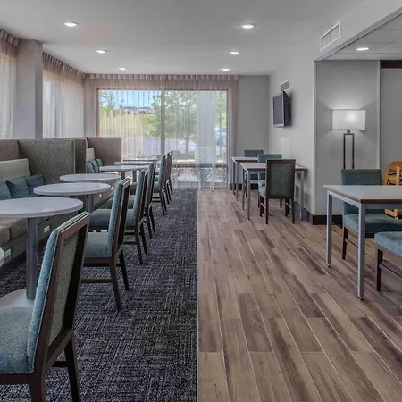 Hampton Inn Detroit Northville-2