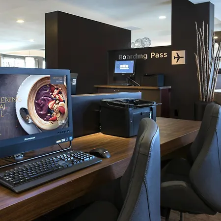 Courtyard By Marriott Poughkeepsie-3