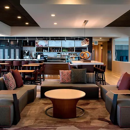 Courtyard By Marriott Poughkeepsie-2