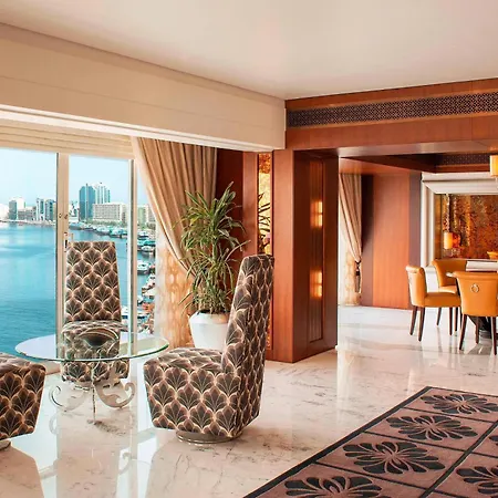 Sheraton Dubai Creek Hotel & Towers-3