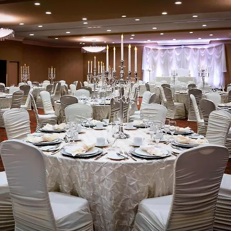 Delta Hotels By Marriott Sault Ste. Marie Waterfront-3