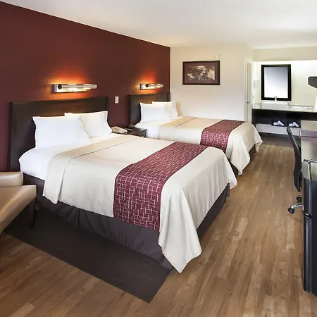 Red Roof Inn Plus+ Philadelphia Airport-3