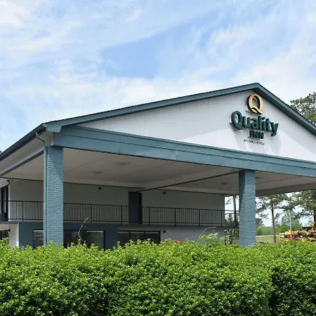 Quality Inn Manning I-95-2