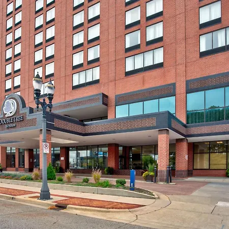 Doubletree By Hilton Lansing-2