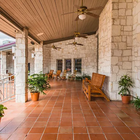 Y O Ranch Hotel And Conference Center-3