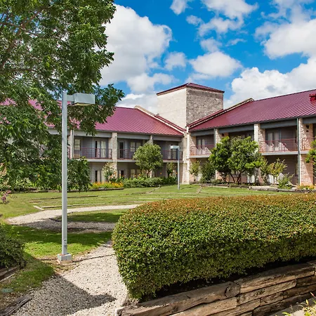 Y O Ranch Hotel And Conference Center-2